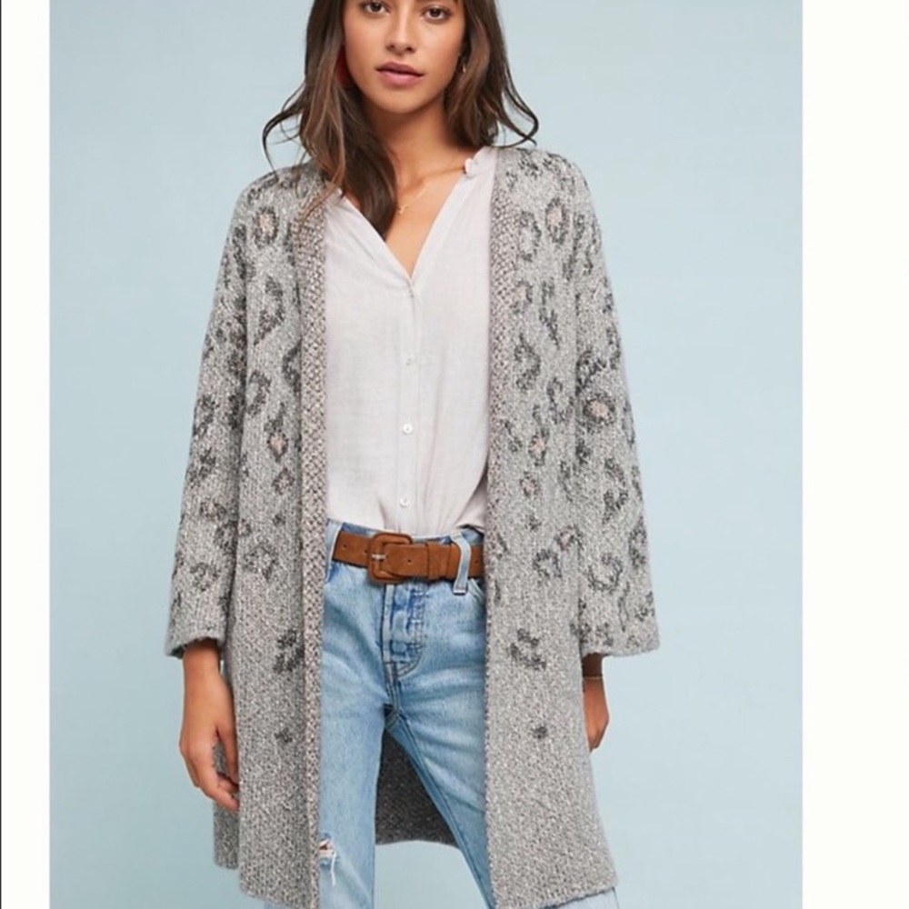 cupcakes & cashmere Gray Patterned Sweater